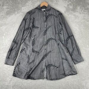 Foxcroft NYC Shirt Womens 8 Gray Leaf Embroidered A-Line Tunic Pocket Chambray